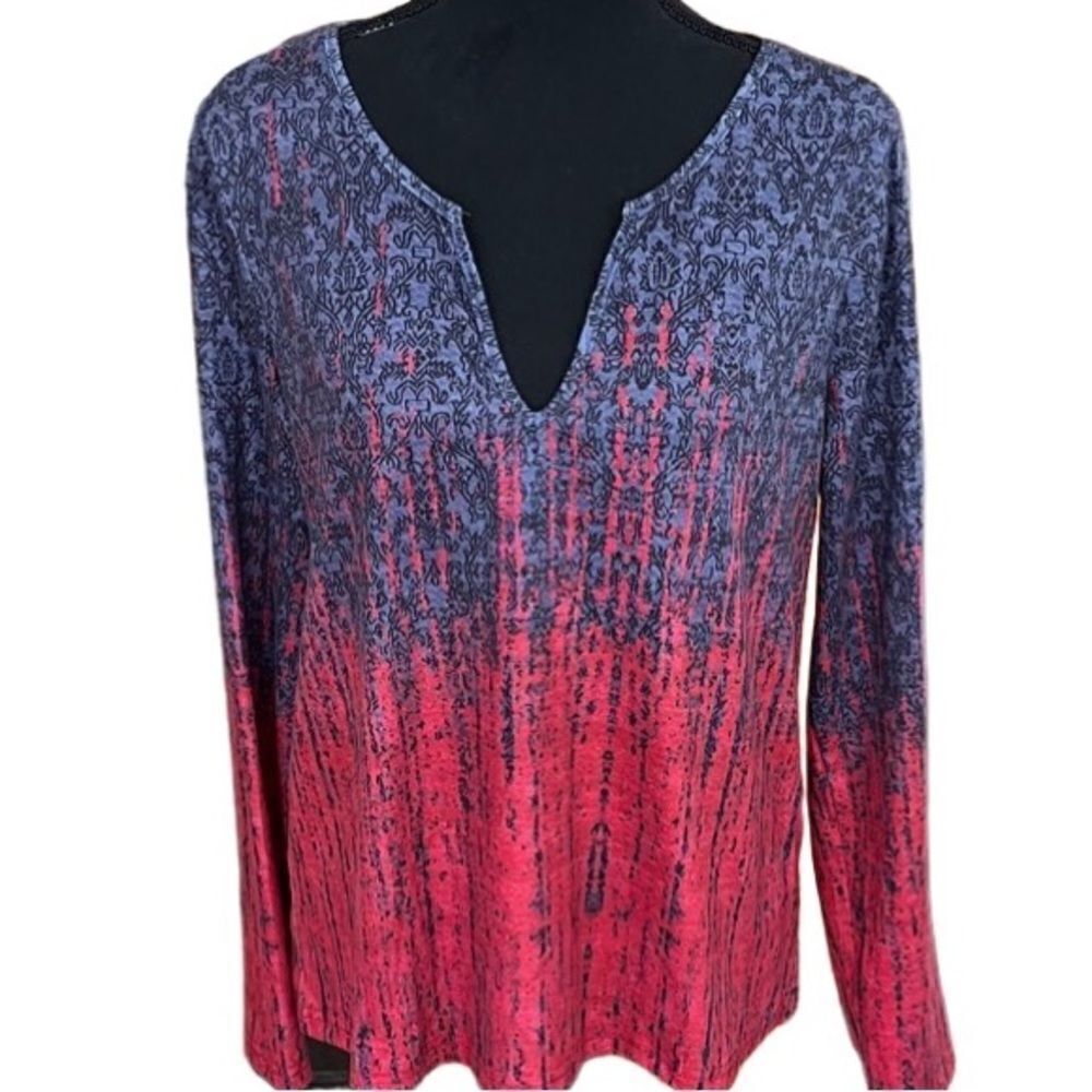 NORACORA long sleeved print v neck tee shirt size S